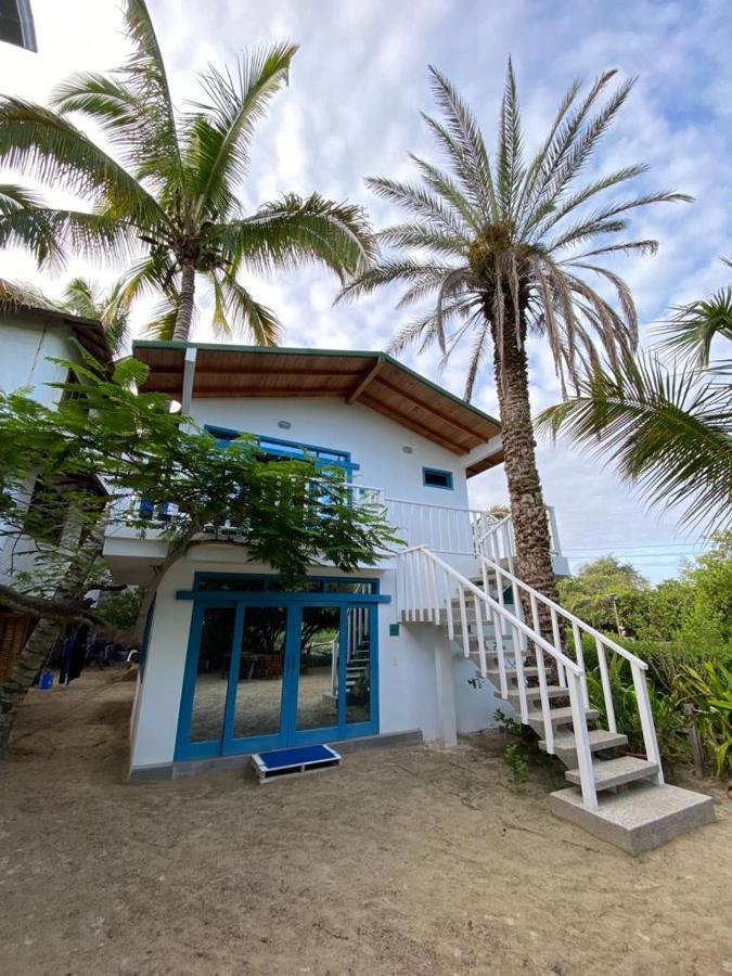 The Isabela Beach House Puerto Villamil Eksteriør billede