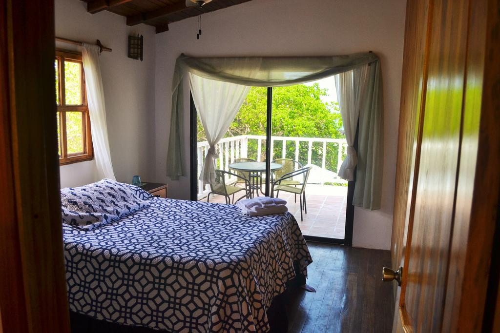 The Isabela Beach House Puerto Villamil Værelse billede