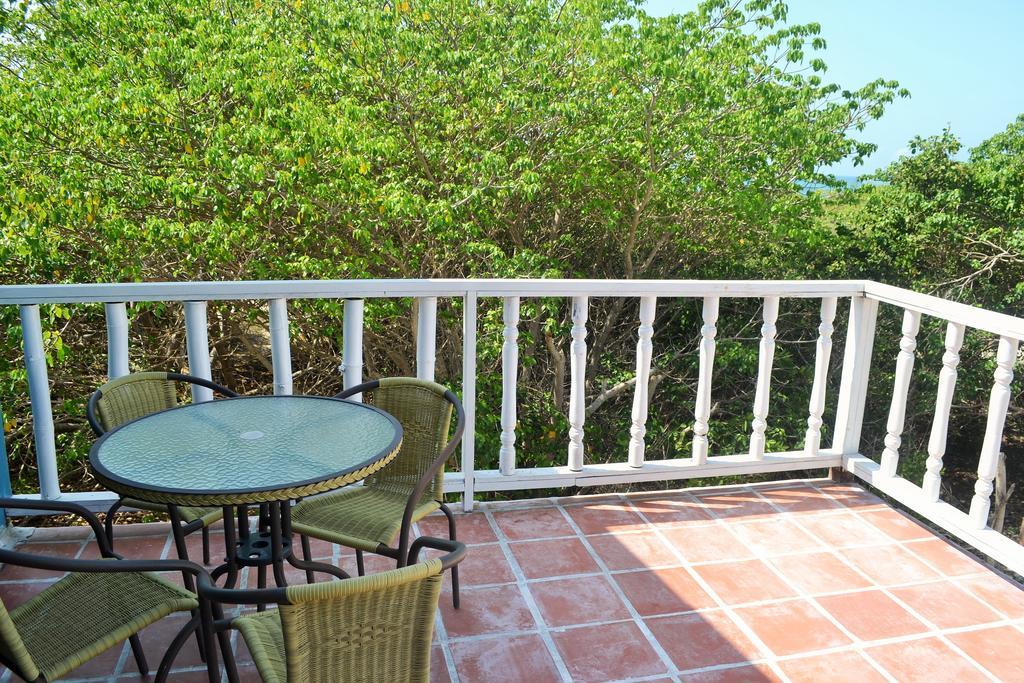 The Isabela Beach House Puerto Villamil Eksteriør billede