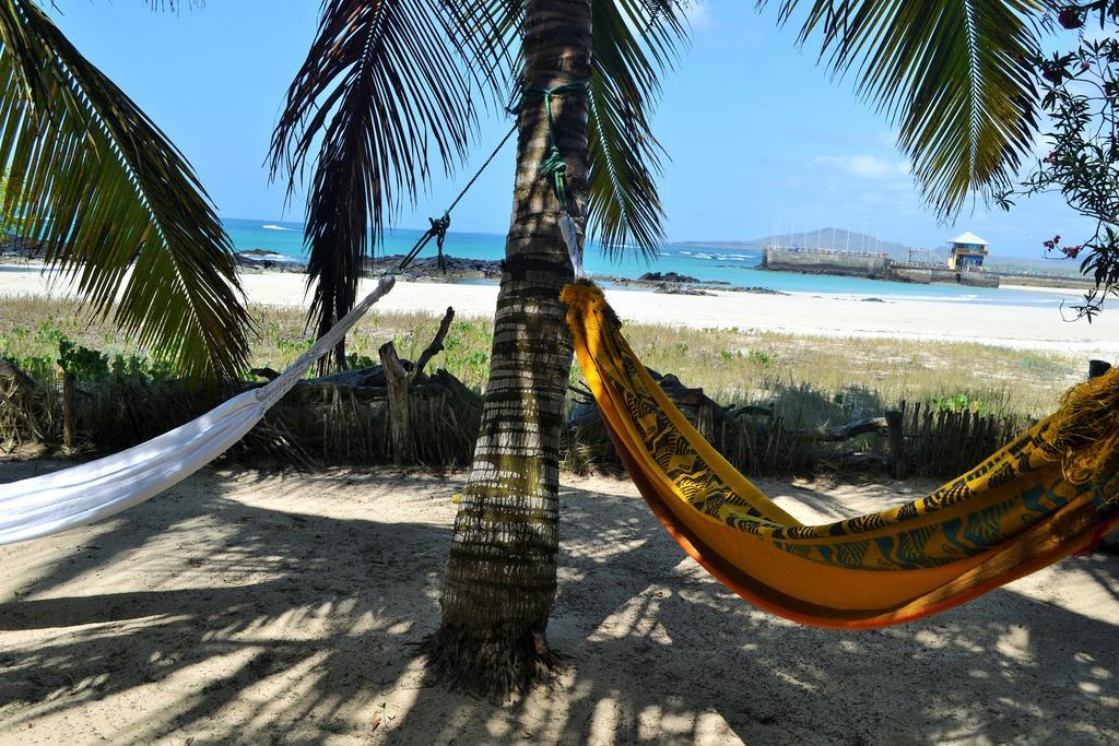 The Isabela Beach House Puerto Villamil Eksteriør billede