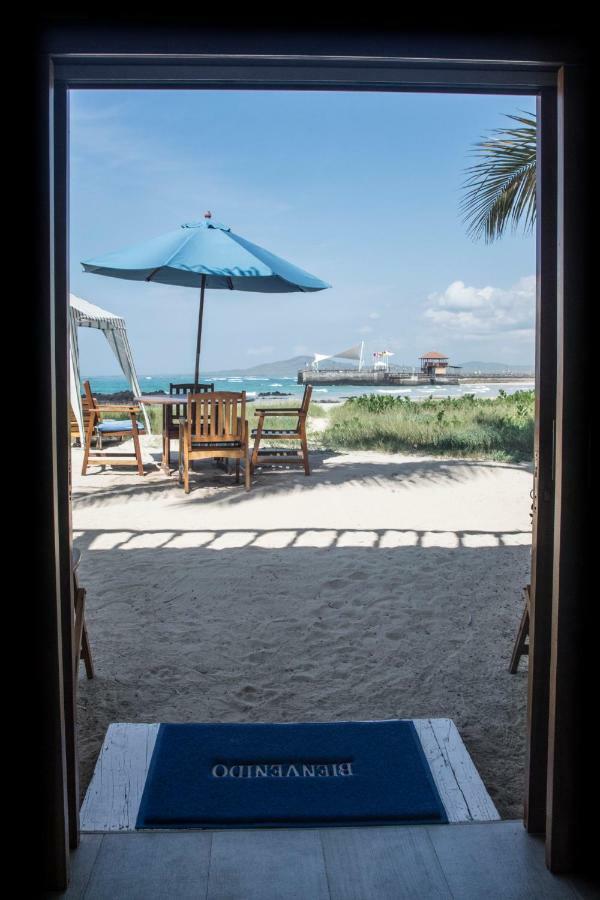 The Isabela Beach House Puerto Villamil Eksteriør billede